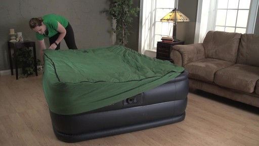 Guide Gear Queen Air Bed Fitted Cover / Sleeping Bag Green - image 2 from the video